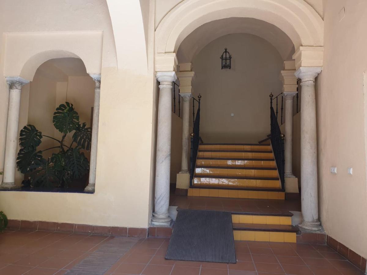 Santa Ana - Palacio Del Infantado Seville Exterior photo